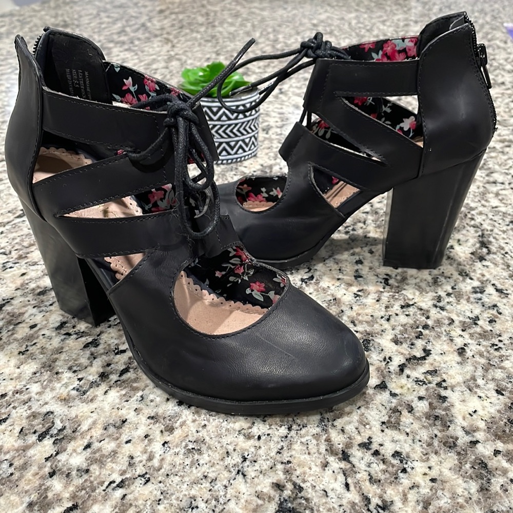 COPY - 🎃Black Heeled Shoes